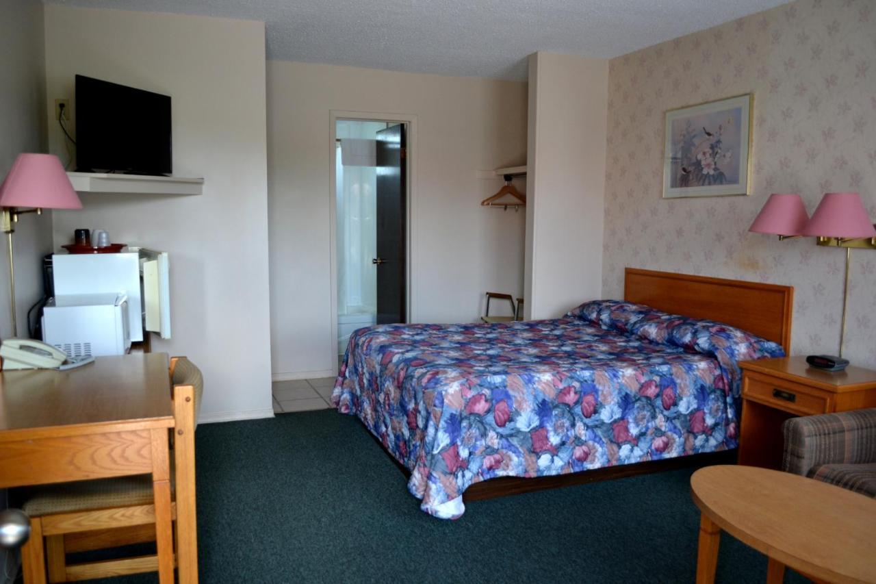 Lighthouse Motel Walkerton ภายนอก รูปภาพ