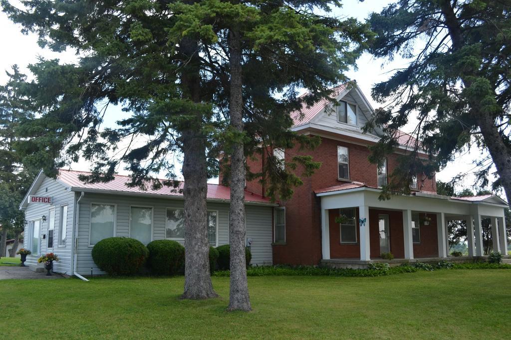 Lighthouse Motel Walkerton ภายนอก รูปภาพ