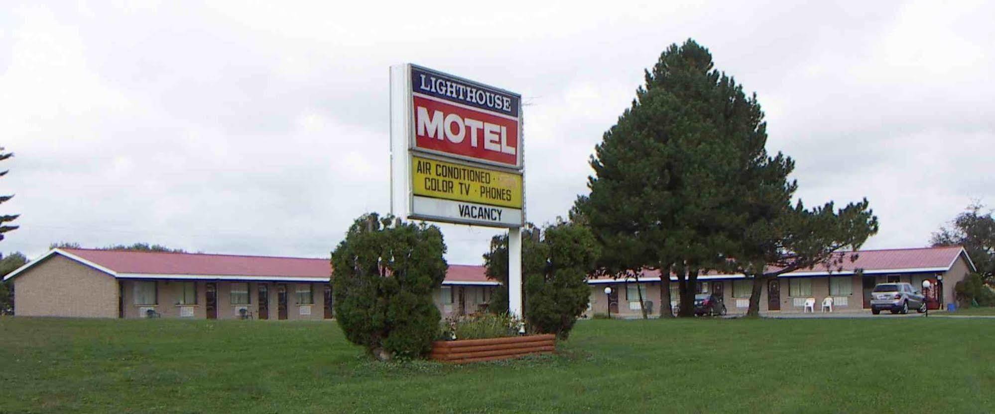 Lighthouse Motel Walkerton ภายนอก รูปภาพ